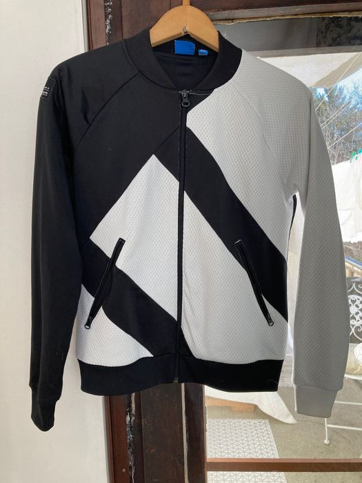 Adidas горнище отлично