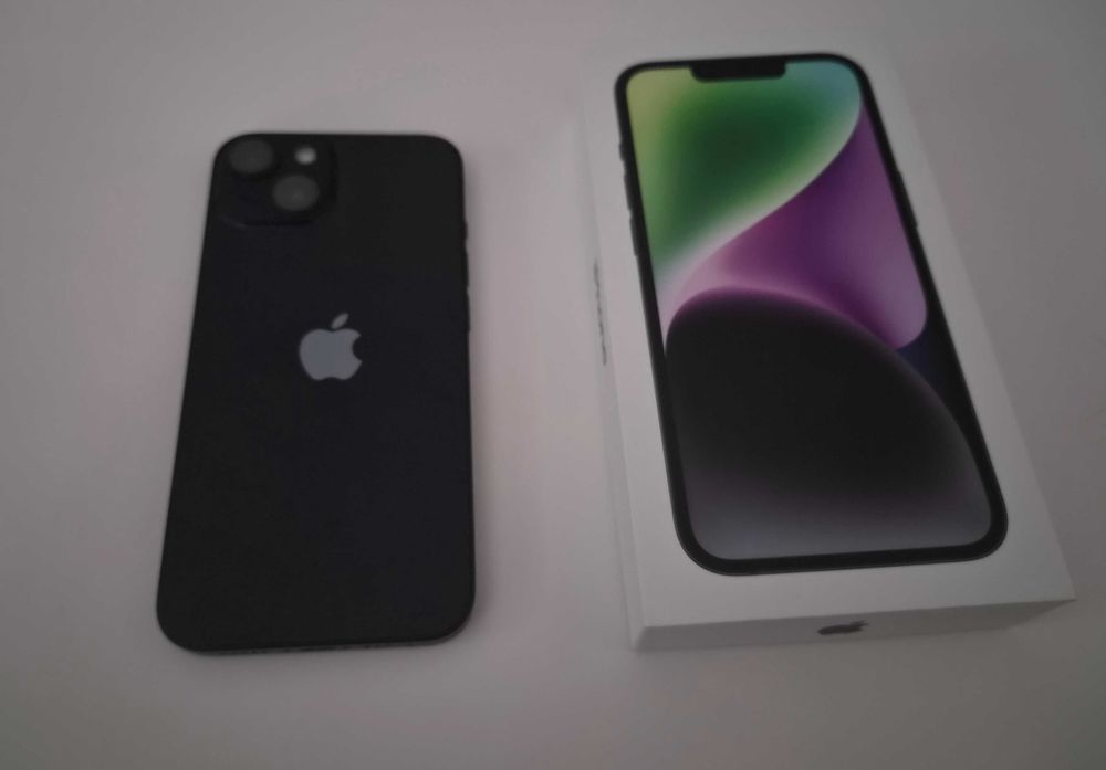 Iphone 14 negru cu incarcator