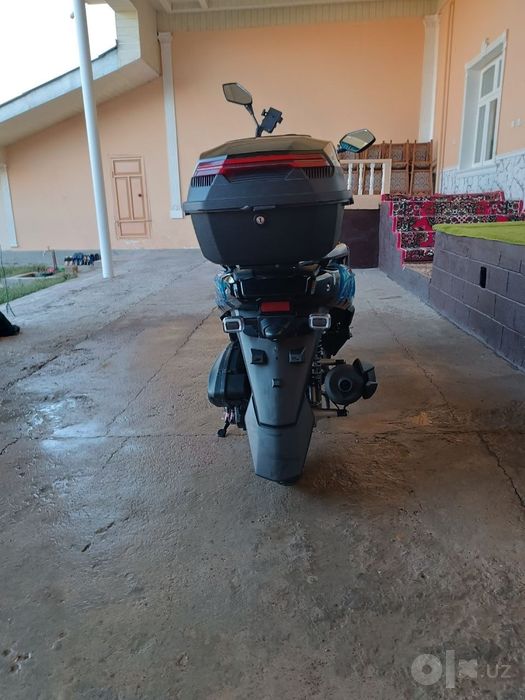 Skuter Tank-3 redline
Madeli Tank-3redlaen
Yurgan masofa 413 km 
Ho