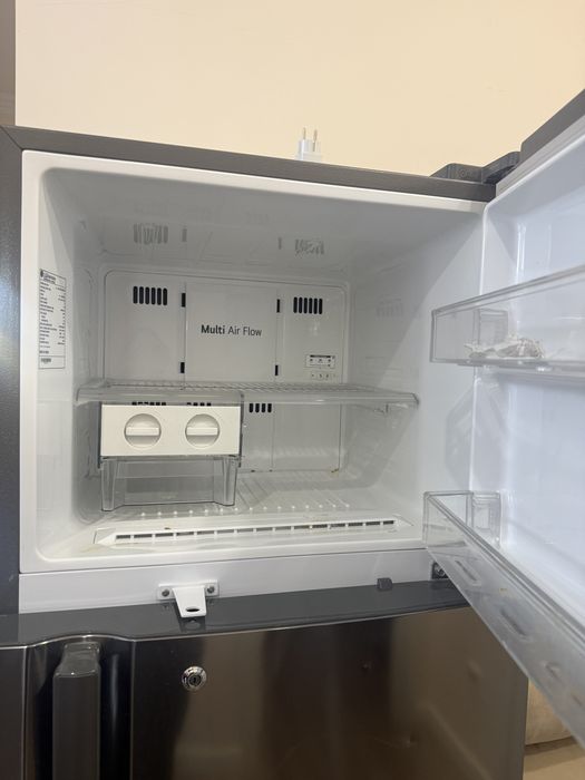 Продаю б/у холодильник