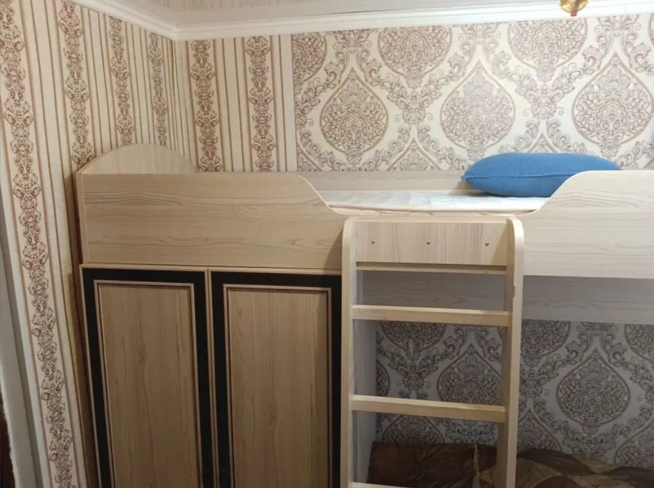 Двухъярусная кровать