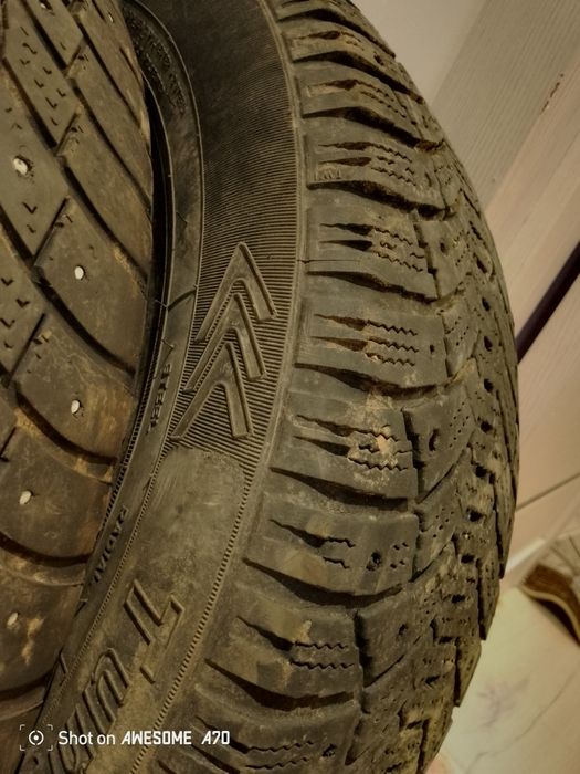 Продам 2шт  шины 185/65 р15