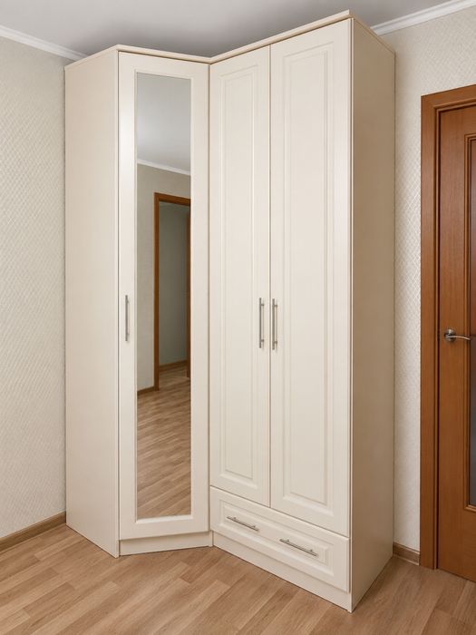 Угловой шкаф б/у