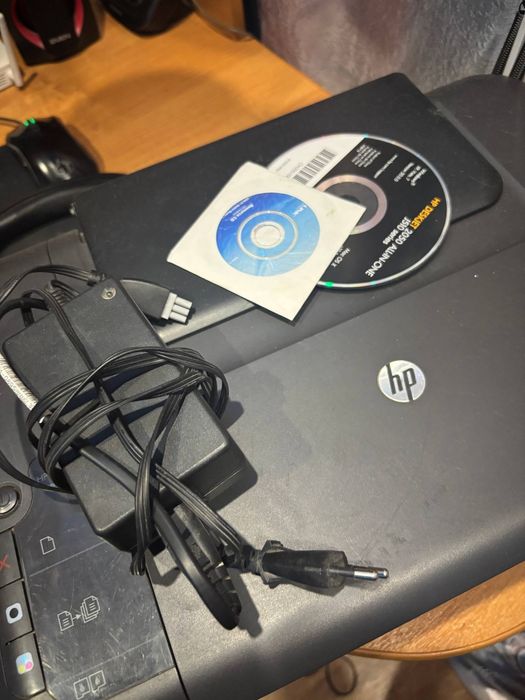 Продам цветной принтер HP Deskjet 2050,