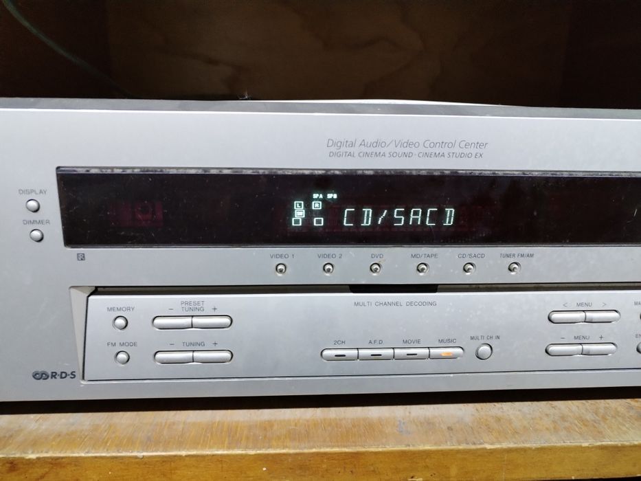 Amplificator sony cu radio