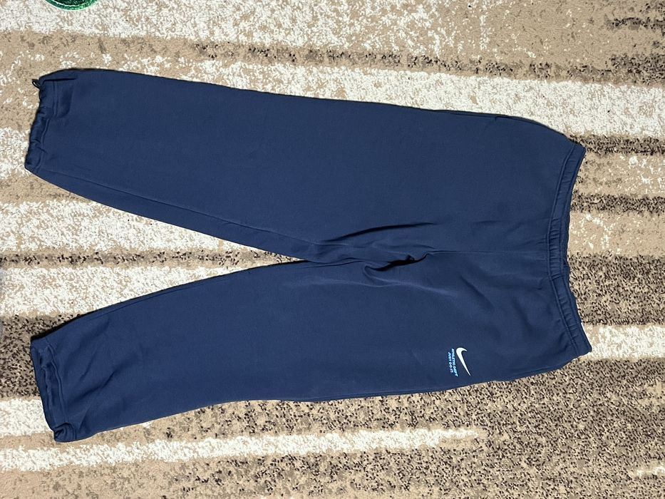pantaloni nike albastru