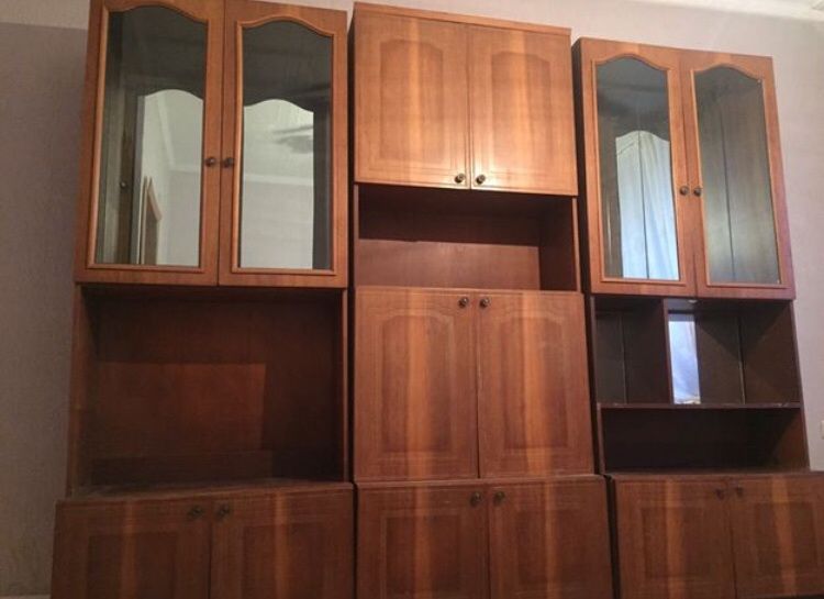 Продам 2 шкафа, стенку