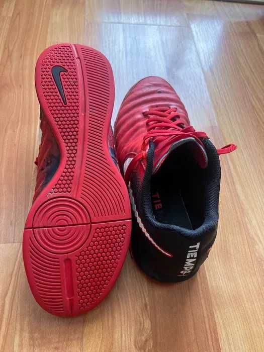 Футболни обувки Nike