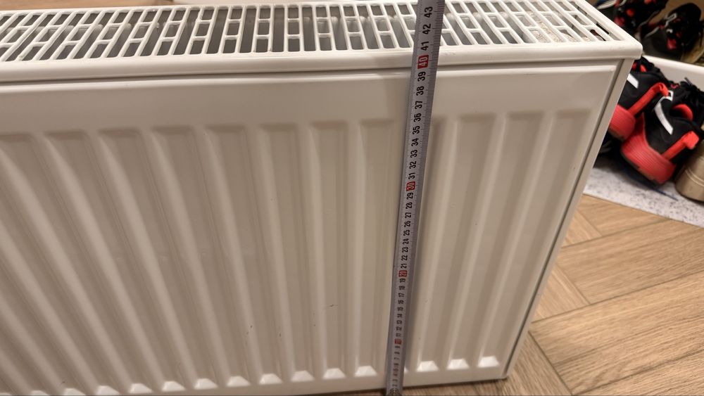 Продам радиатор отопления Kermi