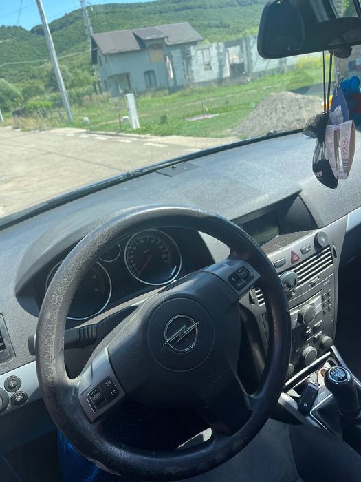 Vând Opel astra h 1.7 diesel