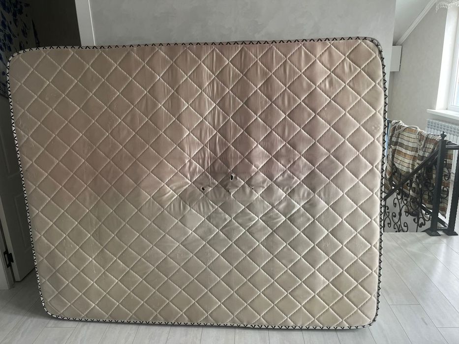 Продам Матрас б/у