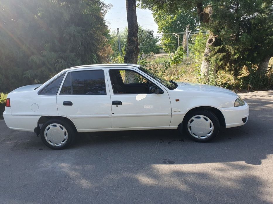 srochno nexia 2 sotiladi