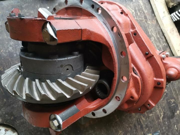 Редуктор Маз среднего моста круглое банджо 25х13