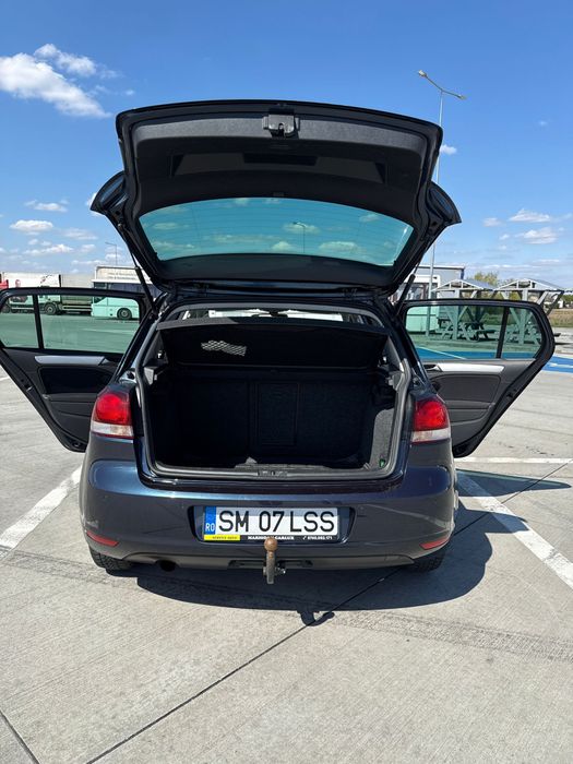 Vând golf 6 1.6 TDI 2010