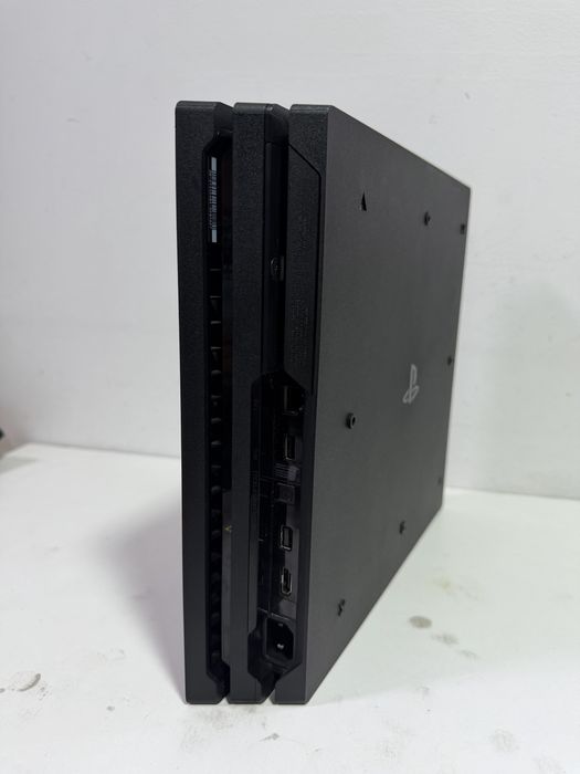 Sony Playstation 4 Pro 1 TB