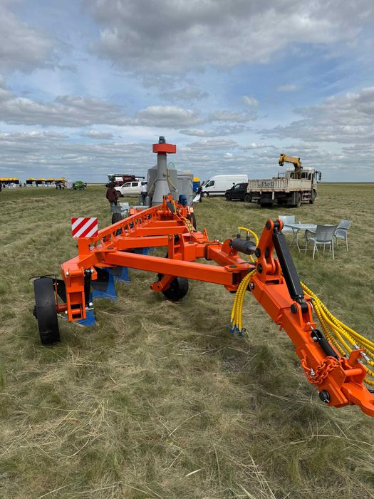 Плуг прицепной усиленный ПП-9+2х40