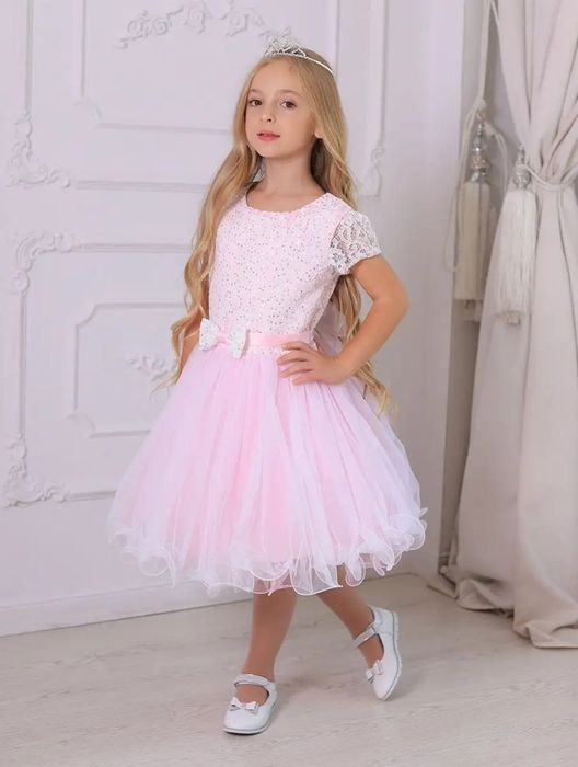 Продам красивое платье для девочки