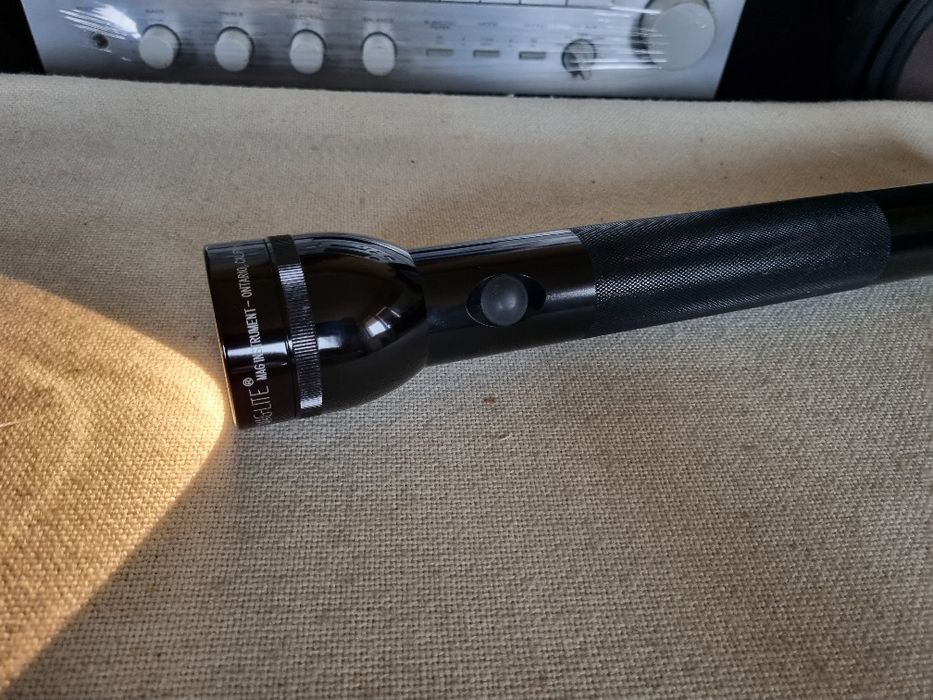 Lanterna Maglite USA. Perfect functionala. Impecabila.
