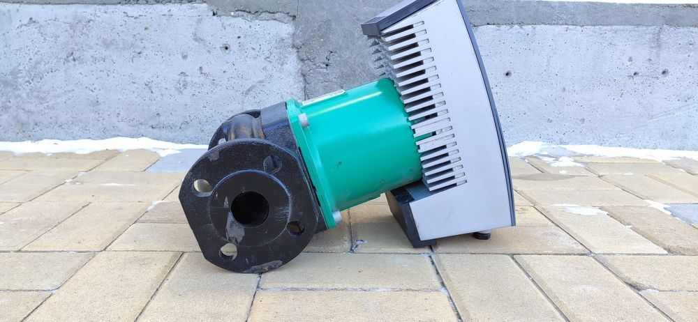 Циркуляционный насос Wilo stratos