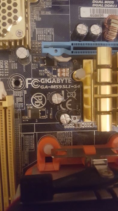 Материнская плата с процессором