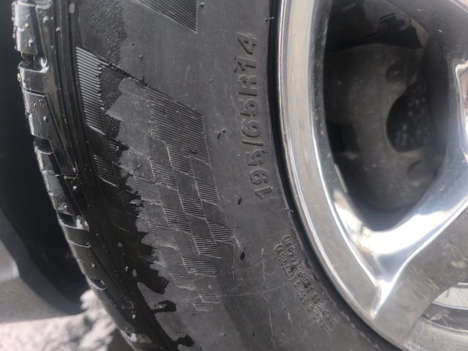 R14/65/195 yangi taqilgan. Dikasi bilan birga sotiladi.