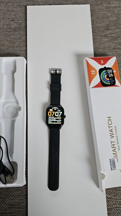 Смарт часовник/фитнес гривна