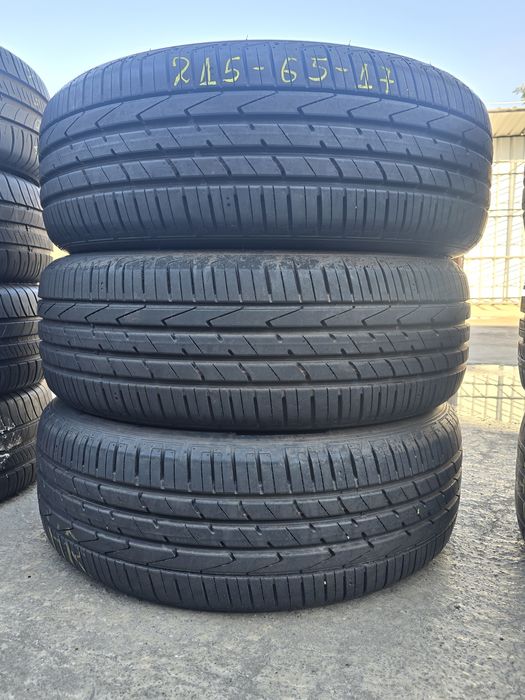 3 Броя 215/65/17 Hankook 2x7,5mm 1x7,8mm
