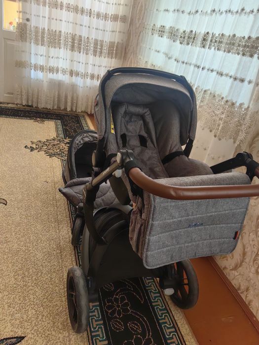 Коляска фирмы кидило. Kolyaska kidilo