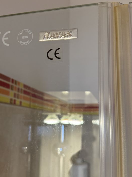 Cabina dus si cadita