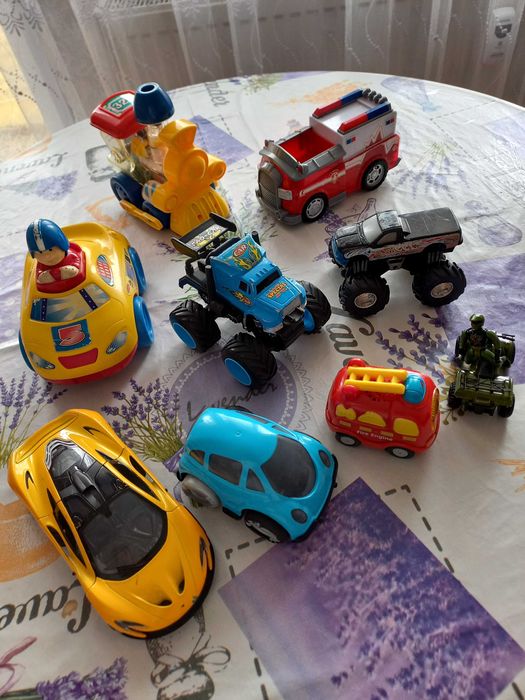 Всичко по 10 лв само през декември Детски самолет коли, пъзели и попит