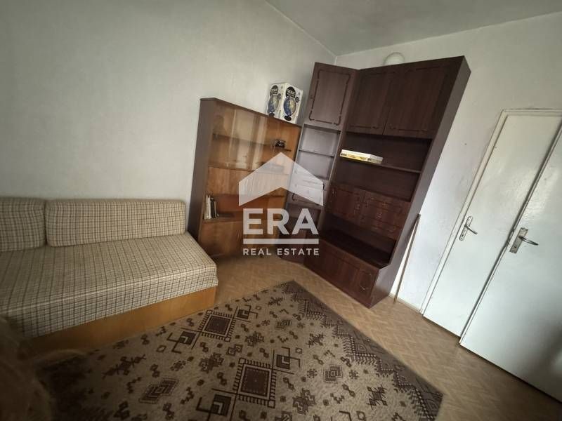 САМО  в ЕРА имоти Хасково! Светъл четиристаен апартамент до у-ще ,,Вас
