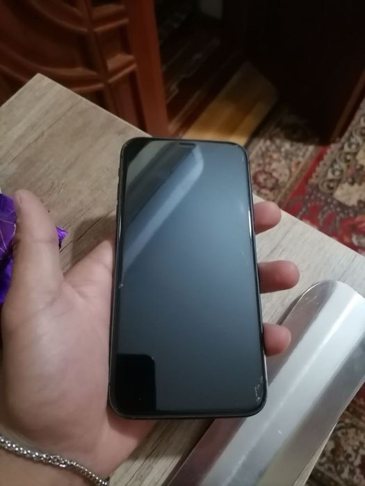 Айфон 11 128 г памати и 83 %