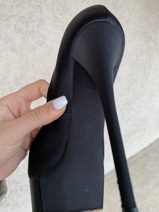 Pantofi Negri Casadei