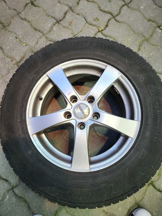 Jante Dezent + Cauciuri iarna Kumho 215 70 R 16 Hyundai Tucson