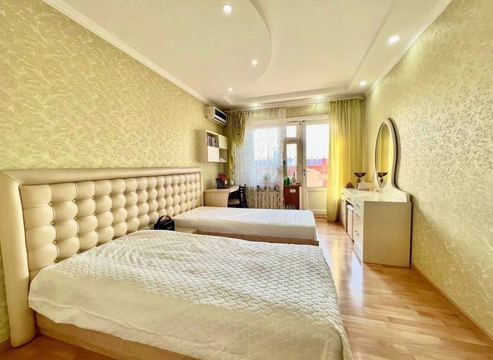 СРОЧНО! Продаётся квартира 182м²  ориентир метро Айбек