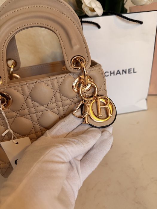 Дамска чанта Lady Dior mini бежова