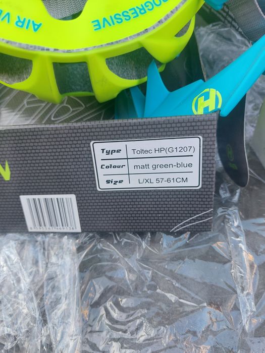 Vând casca de bicicleta