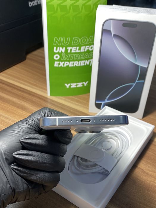 Phone 16 Pro Max • 256 GB • White Titanium