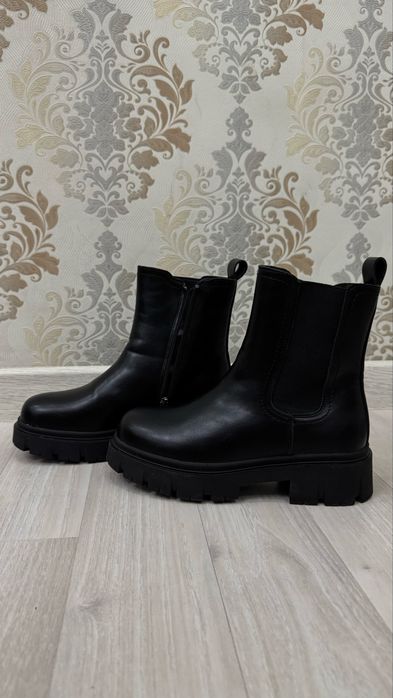 Продам срочно ботинки демисезон!