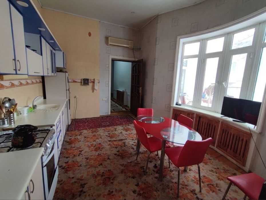 Arenda Shayxontohur toshmi hovli 2 sanuzel ful komplekt ijaraga

6/1/1