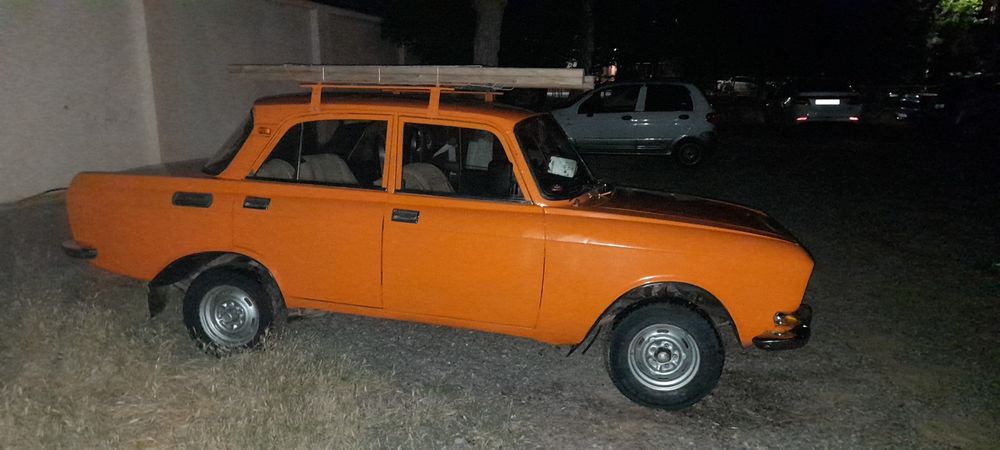 Москвич азлк 2140 на запчасти тоже можно.