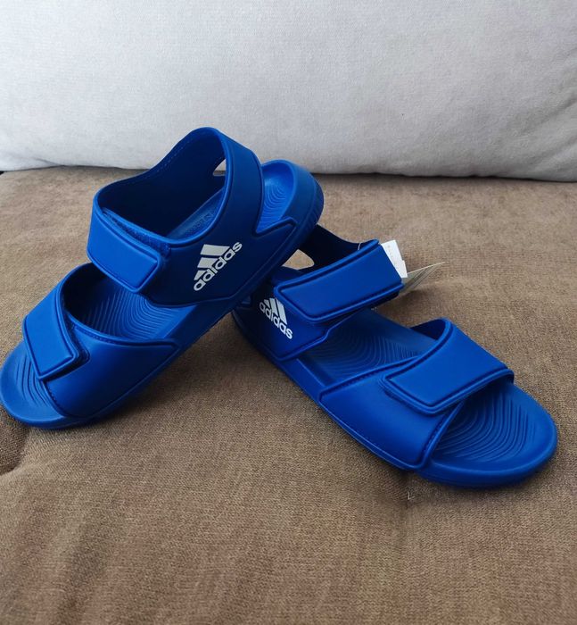 Нови оригинални сандали Adidas за момче- номер 33