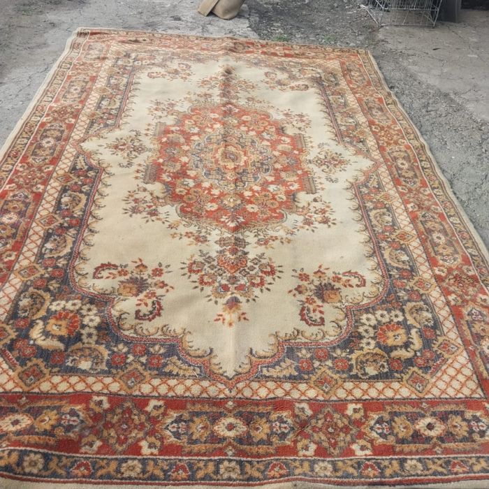 Продам ковры в хорошем состоянии