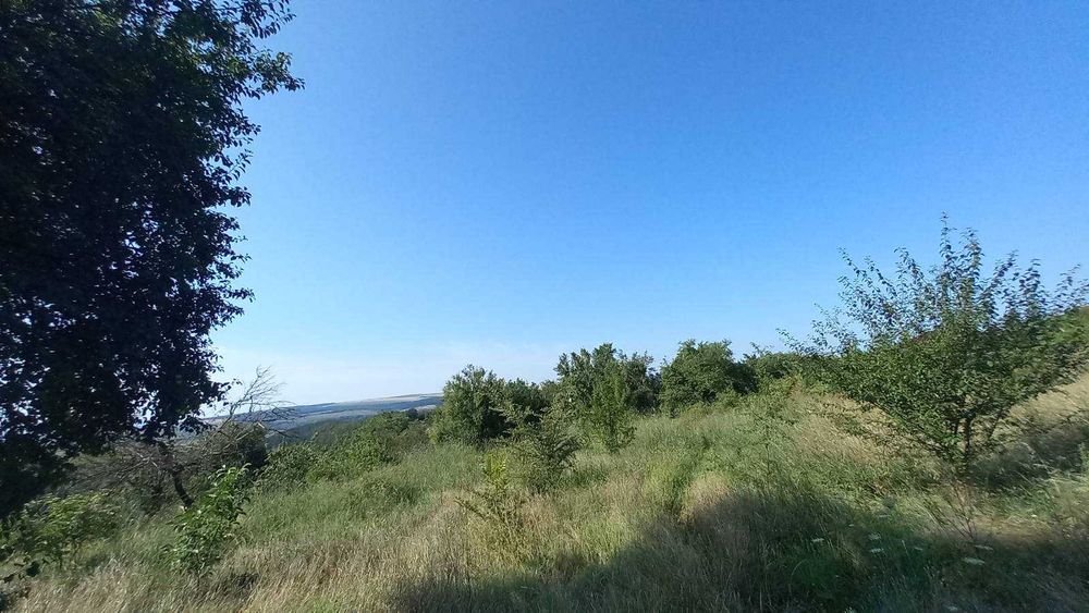 Къща със страхотна откриваща се гледка в с. Радинград