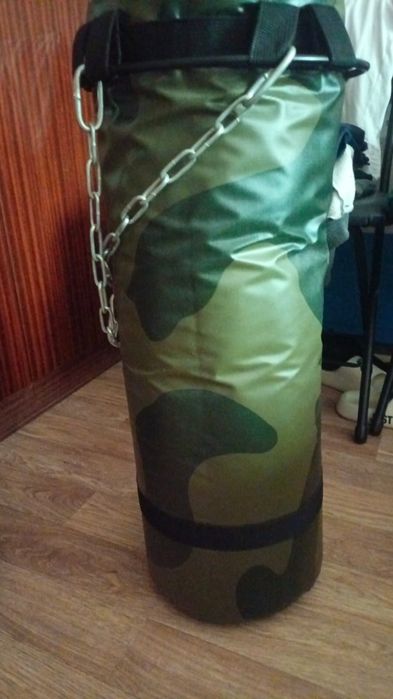 Боксерская груша новая.
