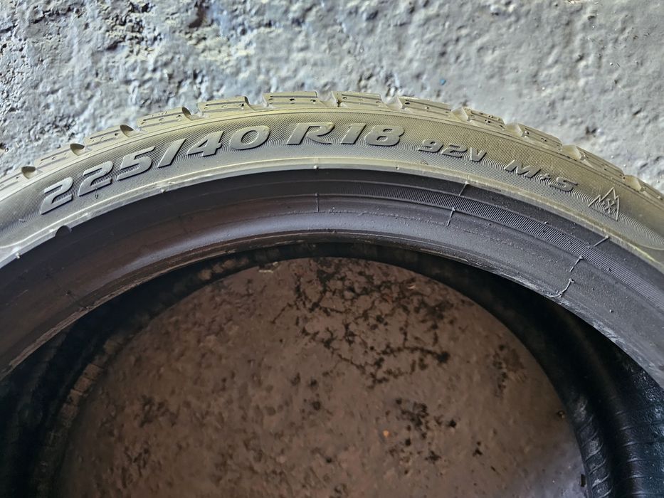 225 40 18 m+s pirelli