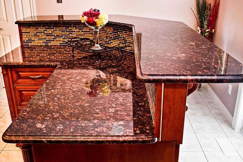Tan brown red India Tabiiy granit tosh / Fasad sokoli uchun