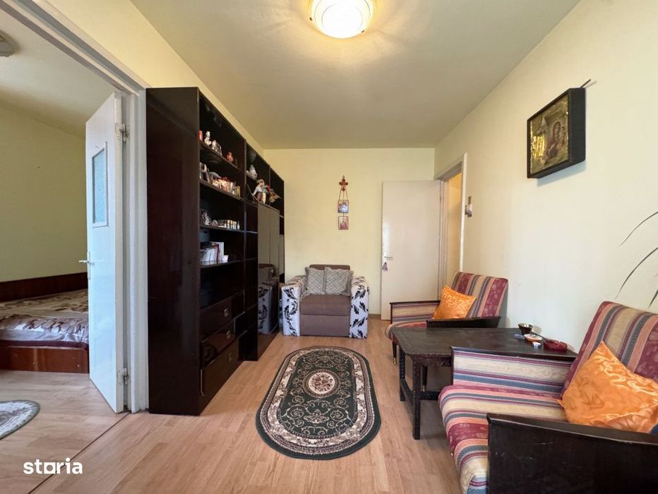 Apartament de vanzare in Tomis Nord cu 2 camere semidecomandat etaj 2