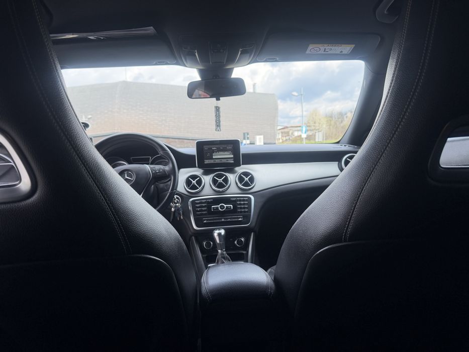 Mercedes-Benz CLA 180 | 2013 | Benzină | Manuală | Aspect impecabil