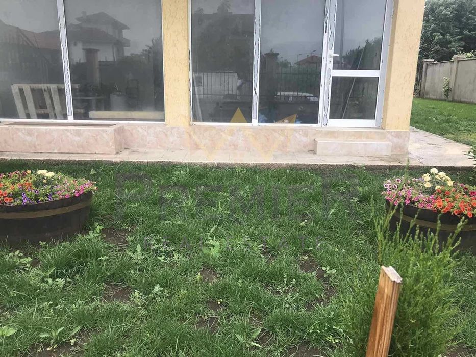 Продава се Тристаен апартамент в Каварна - 83 кв.м за 880 €/кв.м - Снимка #2